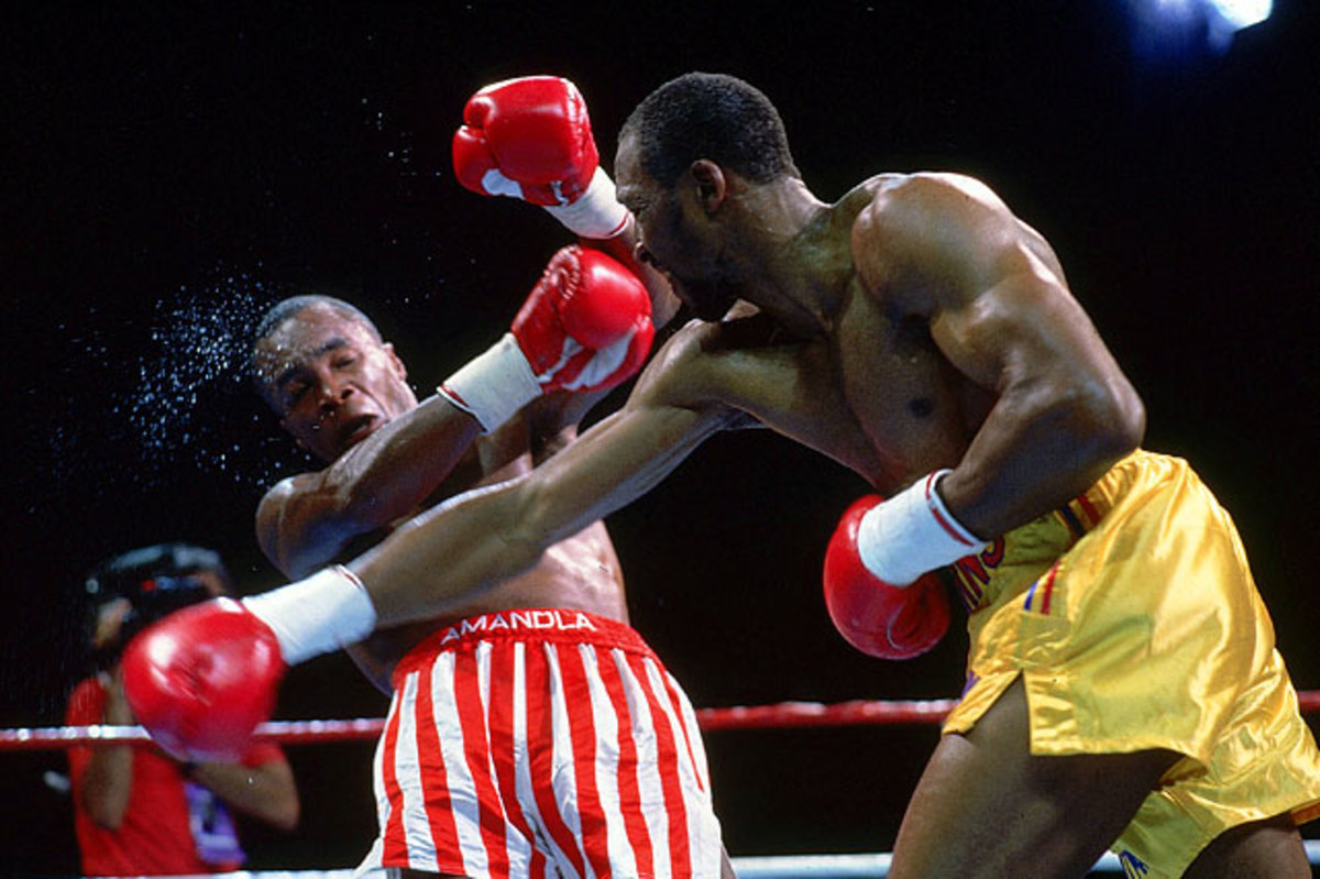 Sugar Ray Leonard draw with Thomas Hearns