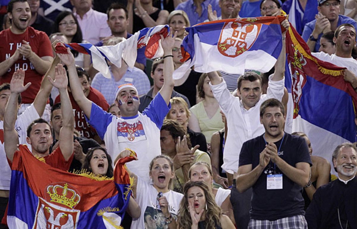 03-djokovic-fans.jpg