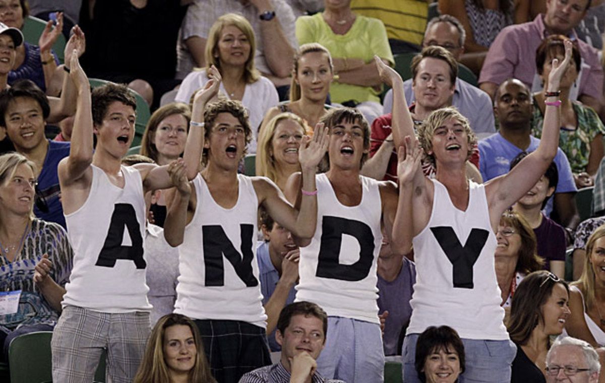 02-murray-fans.jpg