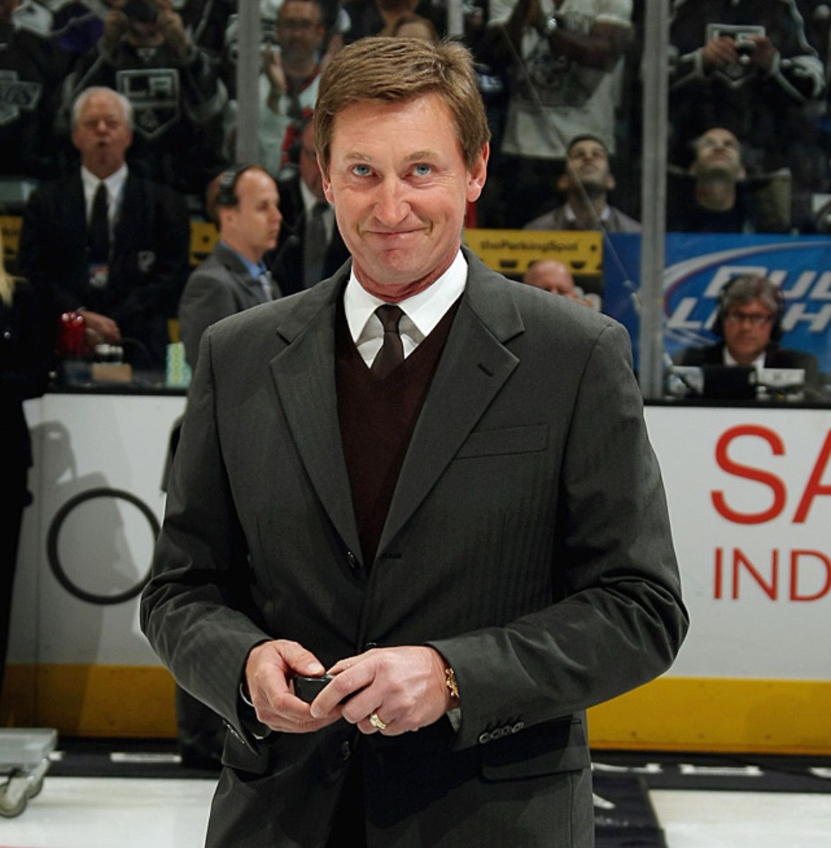 121228160504-gretzky-sandford-getty-single-image-cut.jpg