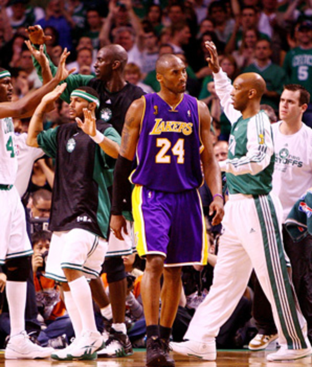 Lakers vs. Celtics Final Score: Kobe Bryant goes off but Lakers lose  107-100 - Silver Screen and Roll