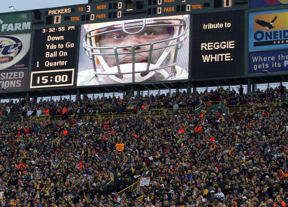 2005-Reggie-White--tribute-001315362.jpg