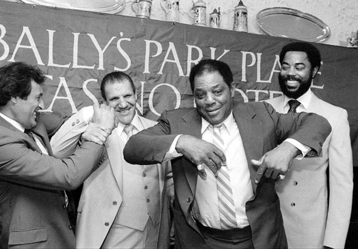  Phil Esposito, Bruno Sammartino, Willie Mays and Walt Frazier