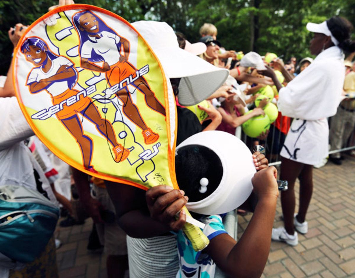 venus-serena-racket-ap