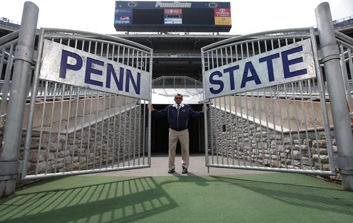 Rare Photos of Joe Paterno - Sports Illustrated