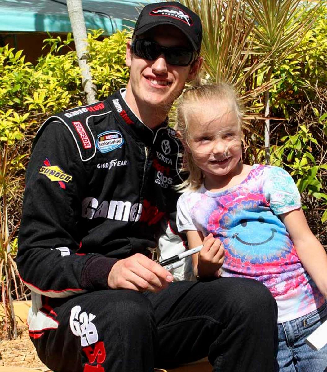 joey-logano-fan.jpg
