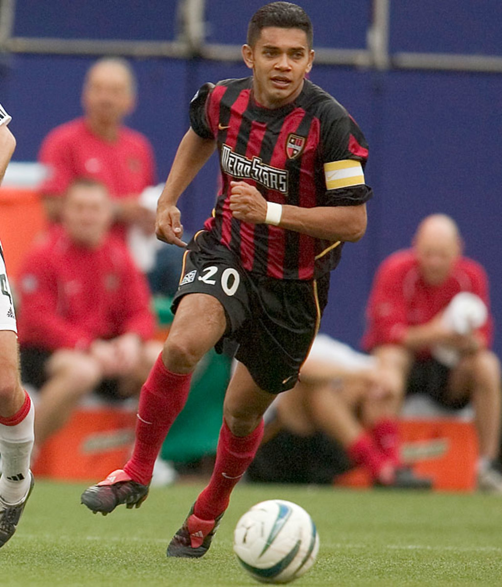 Amado Guevara (2004)