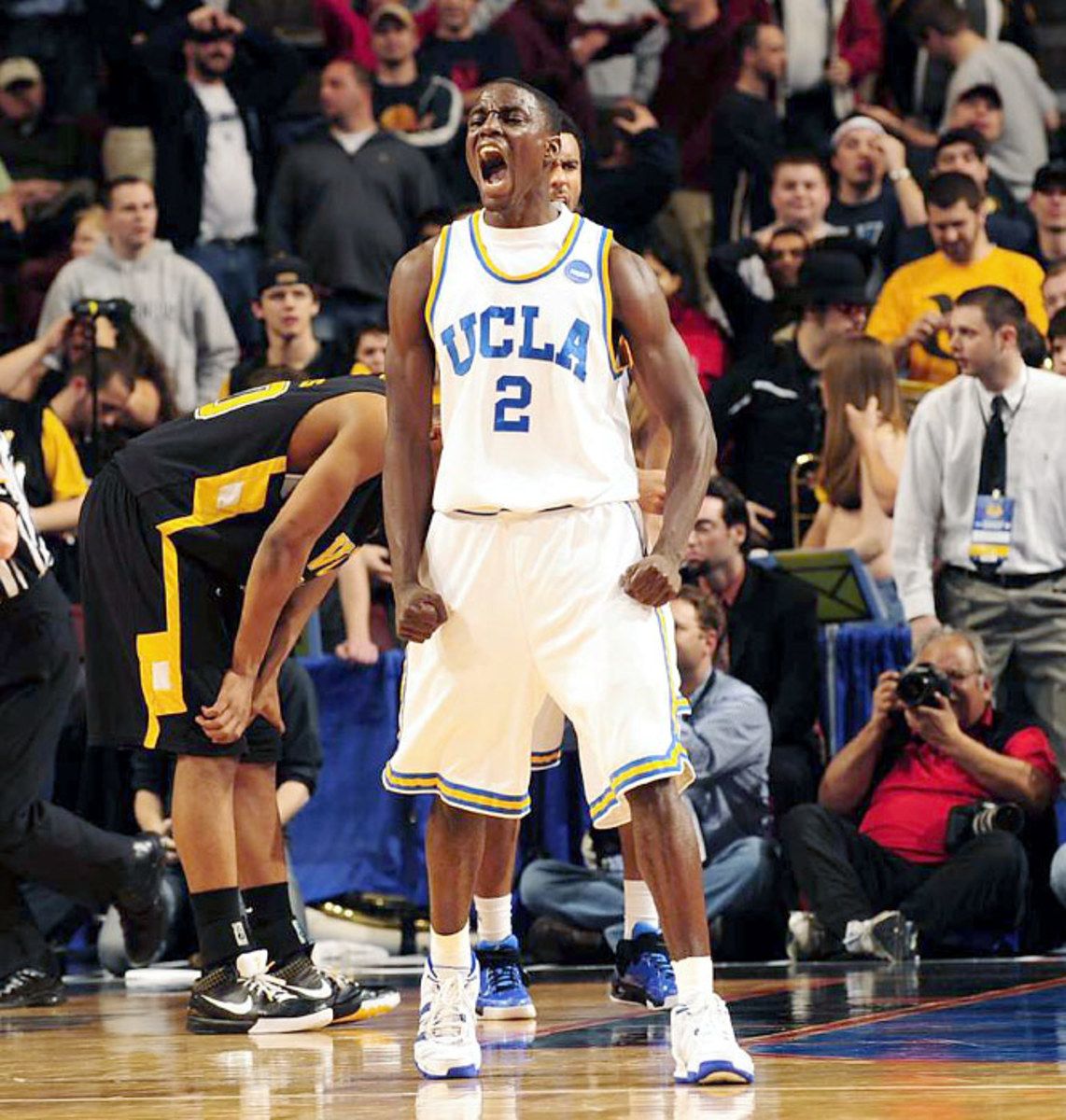 UCLA 65, VCU 64