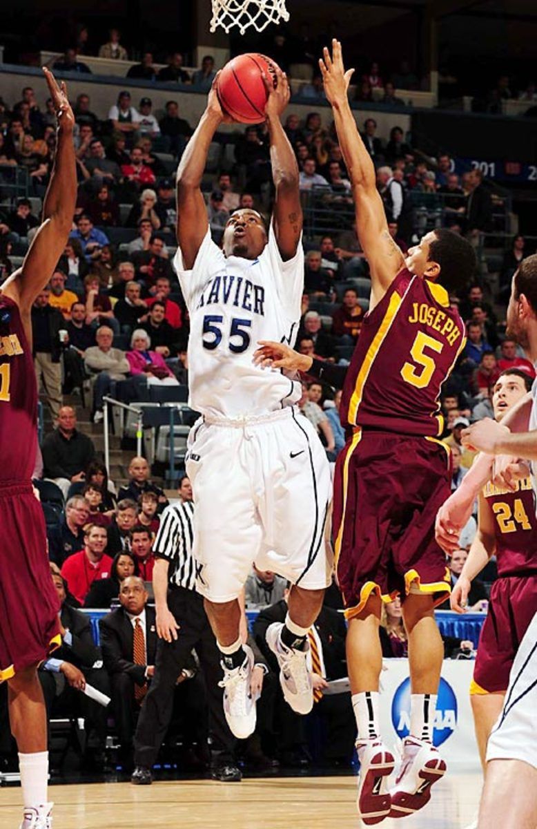 Xavier 65, Minnesota 54
