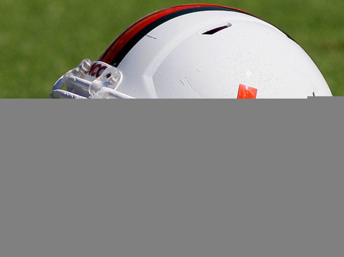 miami-hurricanes-helmet.jpg