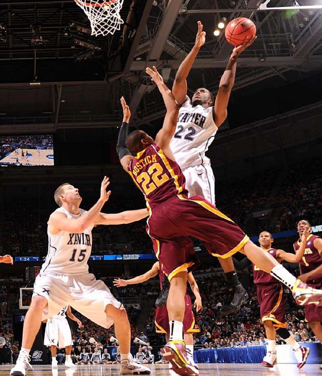 Xavier 65, Minnesota 54