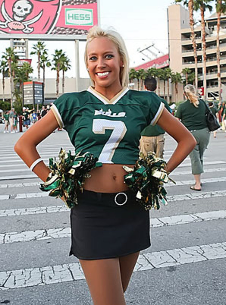 Cheerleader Of The Week South Floridas Tiffany Sports Illustrated