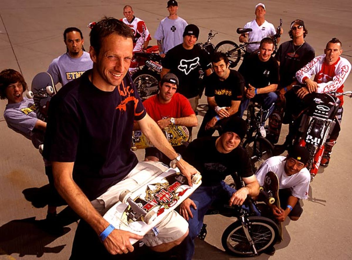 Mat Hoffman, Dave Mirra, Shaun White, Tony Hawk, Carey Hart, Andy Macdonald, Lincoln Ueda, Bucky Lasek, Mike Cinqmars, Ronnie Faisst, Clifford Adoptante,  Dustin Miller, John Parker and Kevin Robinson