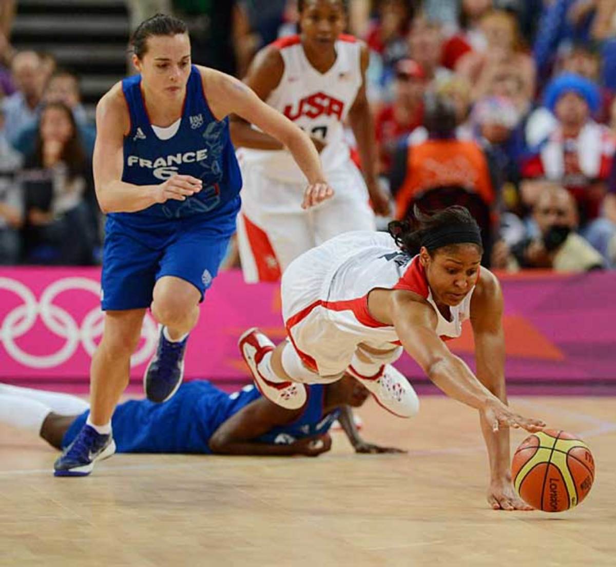 U.S.-vs.-France-basketball.jpg