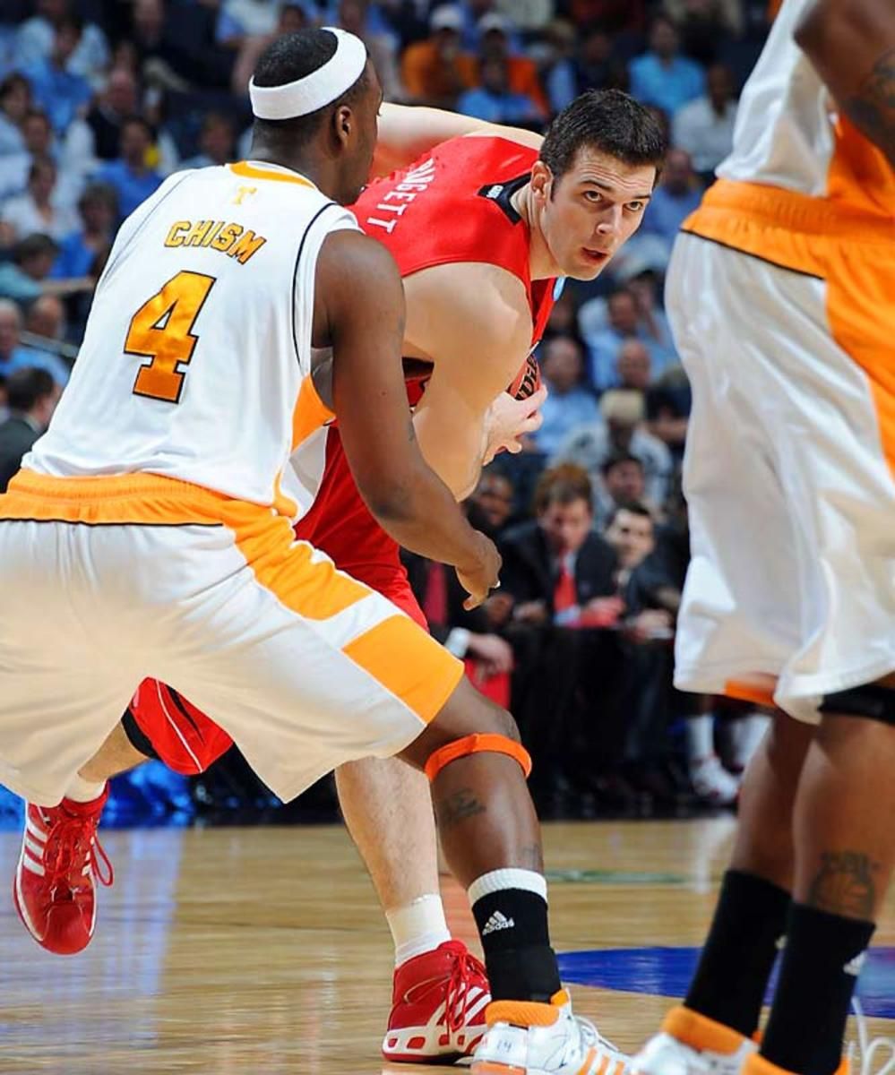 (3) Louisville 79, (2) Tennessee 60