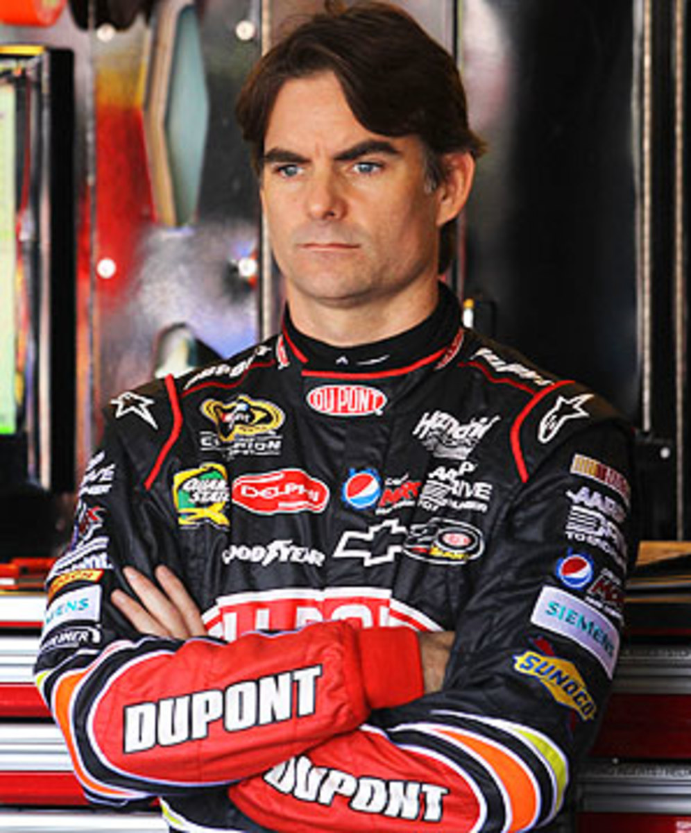 Jeff Gordon docked 25 points, fined 100,000 for wrecking Clint Bowyer