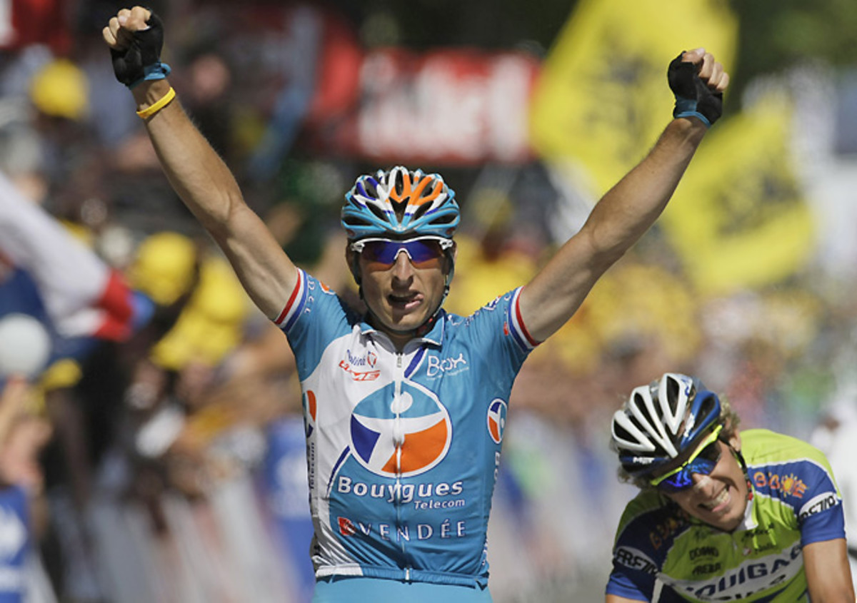 Pierrick Fedrigo of France beat out Franco Pellizotti (right) to win the ninth stage.