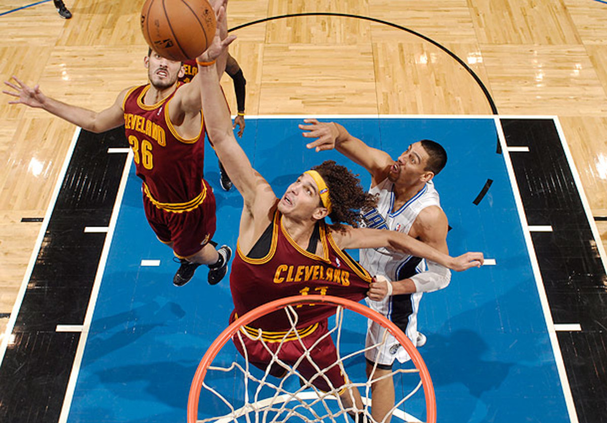 Team Defense: Cavaliers have virtually no reason to trade Varejao - Sports  Illustrated, image size:1200x836