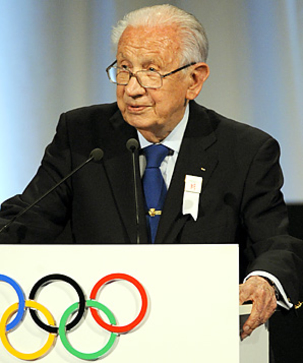 Хуан антонио самаранч испанский политик. Хуана антонио самаранча 1980. Де самаранч. Хуан антонио самаранч. Хуана антонио самаранча 1980.