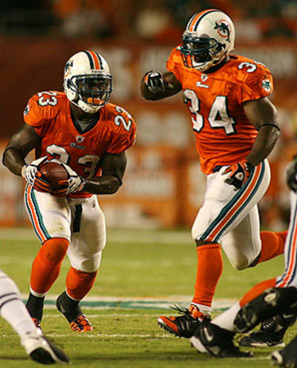 ronnie-brown-ricky-williams.jpg