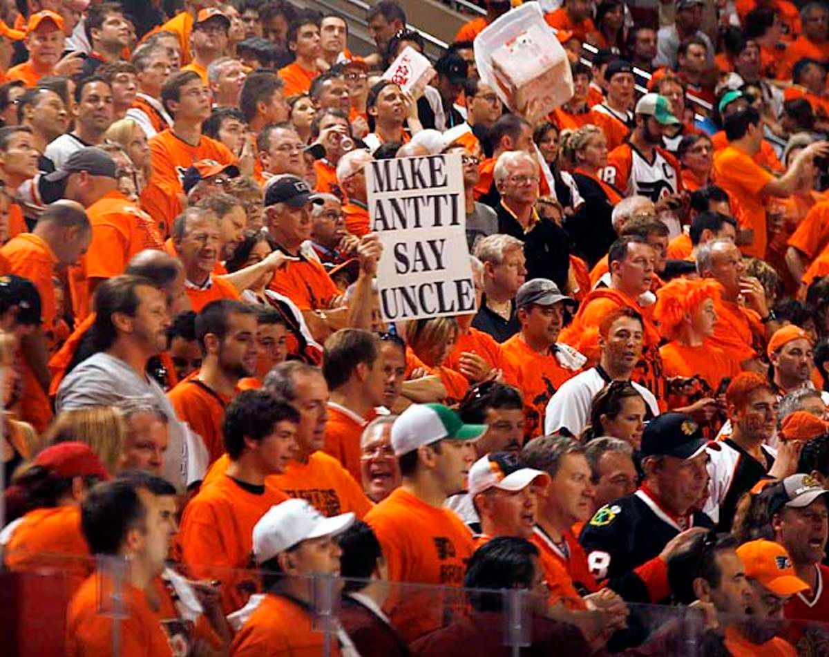 flyers-fans-opox-51999.jpg