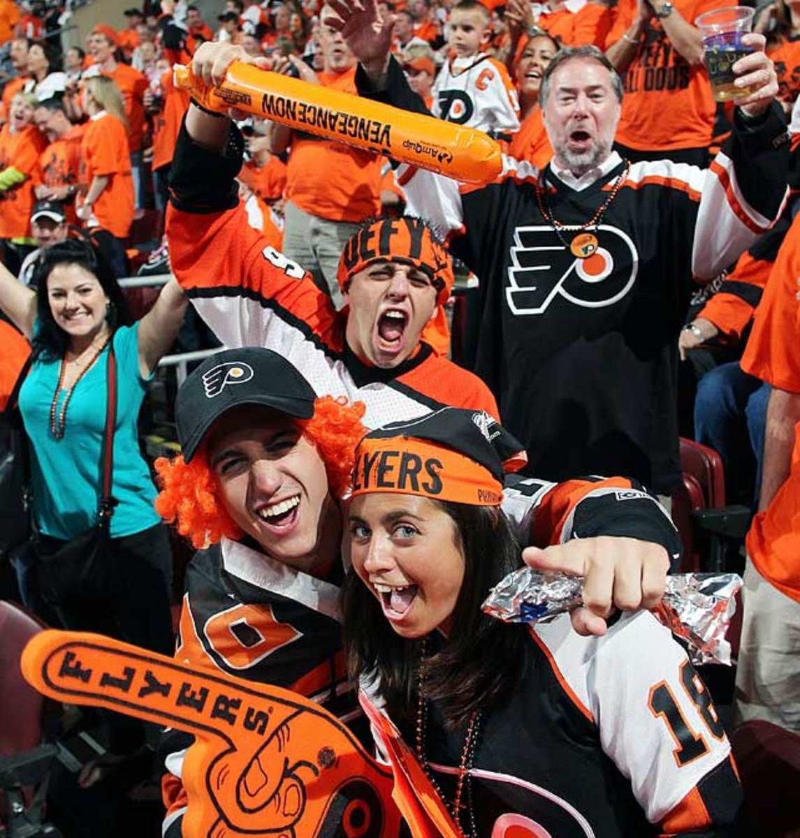flyers-fans-101629800.jpg