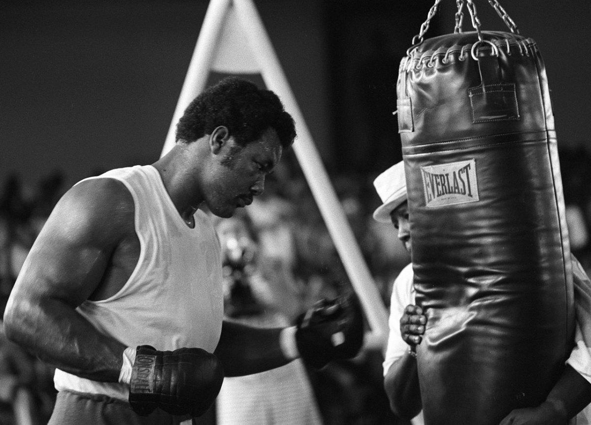 George-Foreman-training-079008671.jpg