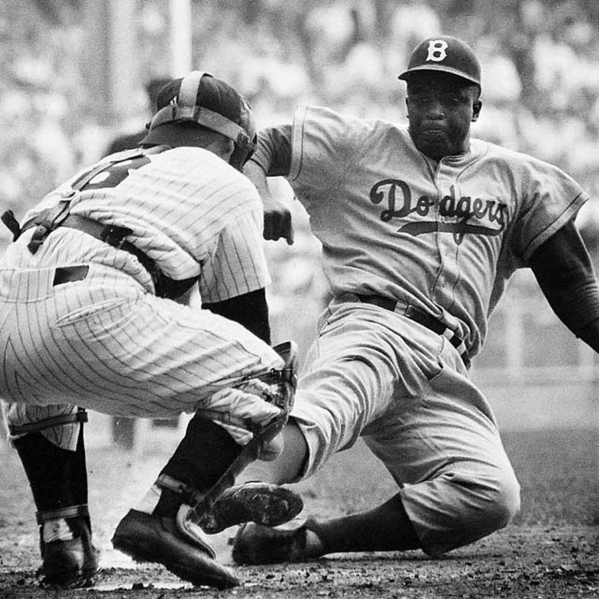 Jackie Robinson steals home