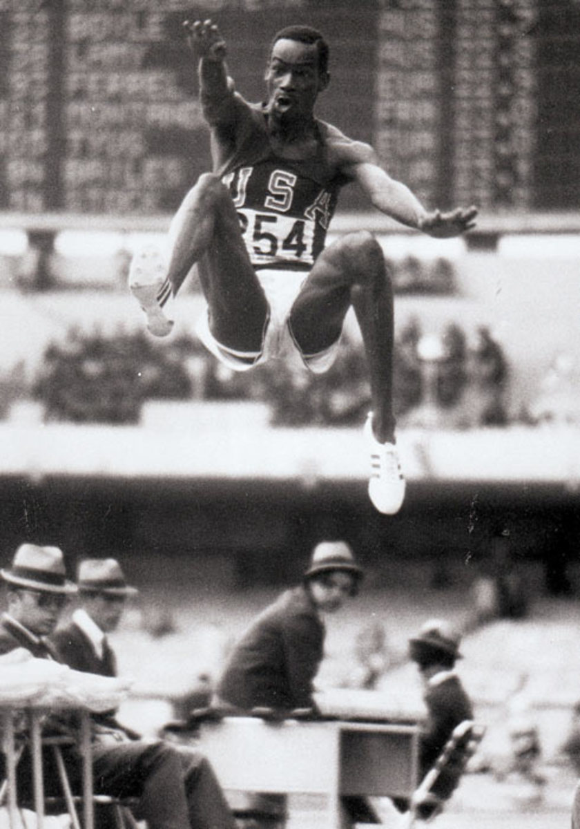Bob Beamon shatters record