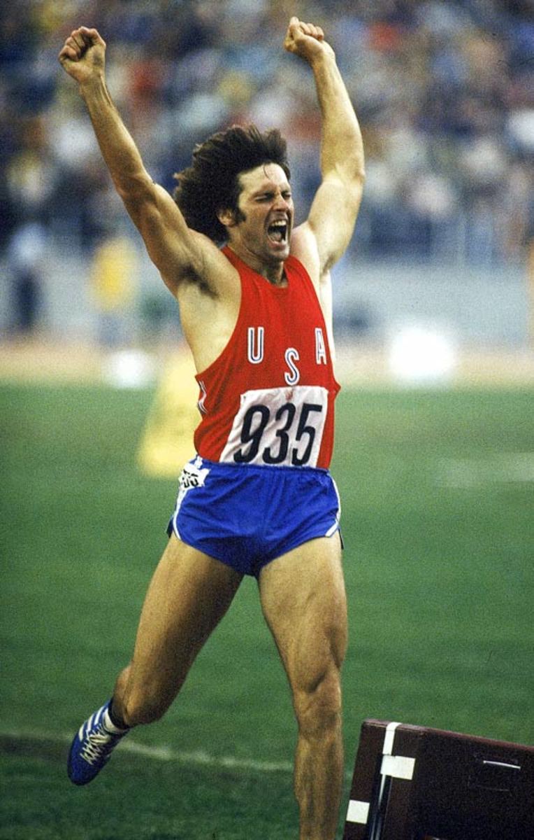 Bruce Jenner sets world record