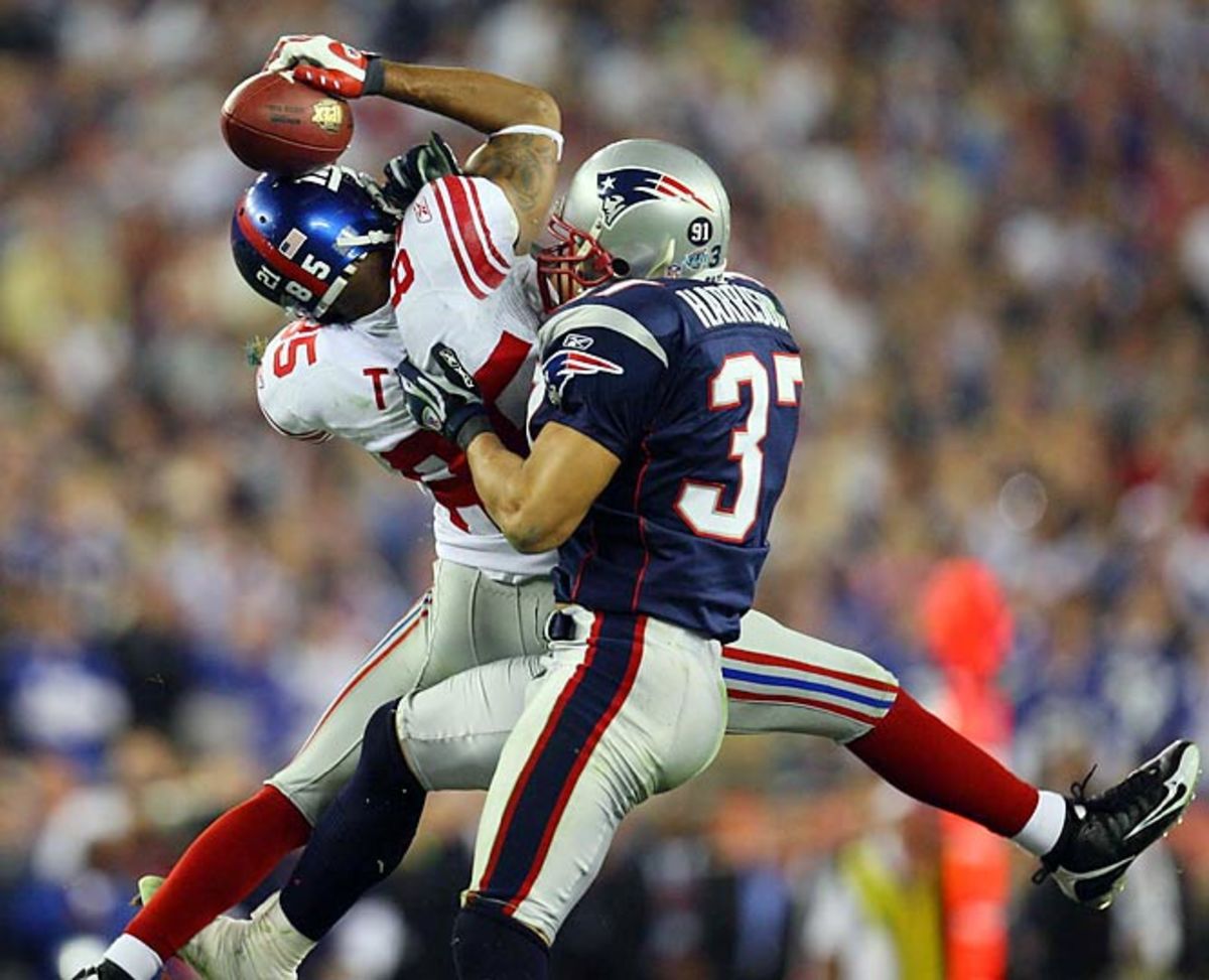 David Tyree's helmet catch helps beat undefeated Patriots