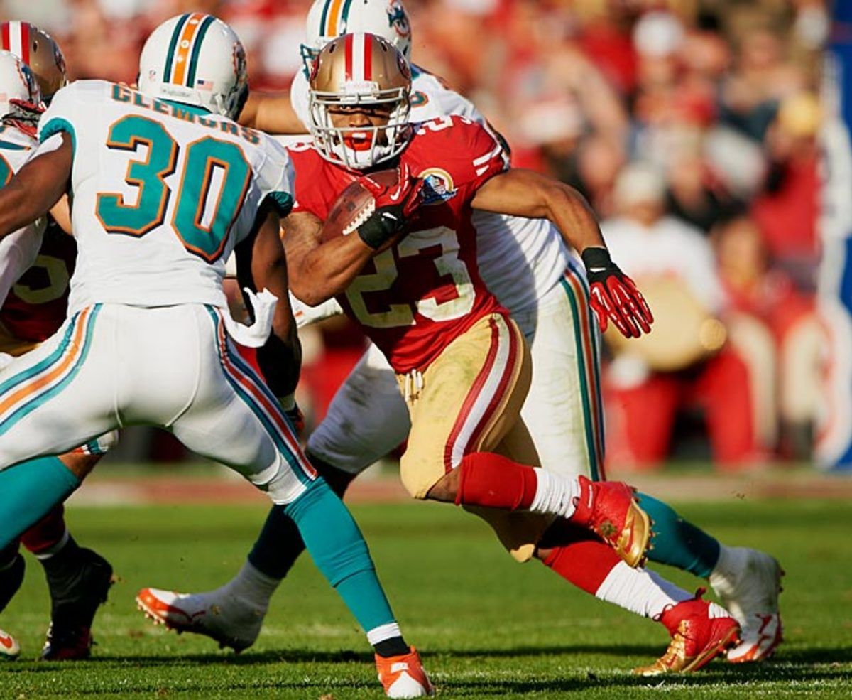 121213124021-lamichael-james-op5w-23075-single-image-cut.jpg