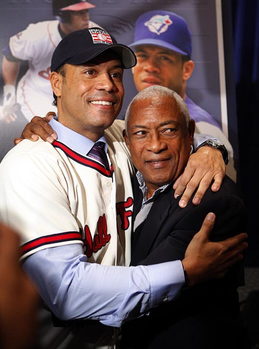 Alomar elected to Hall of Fame