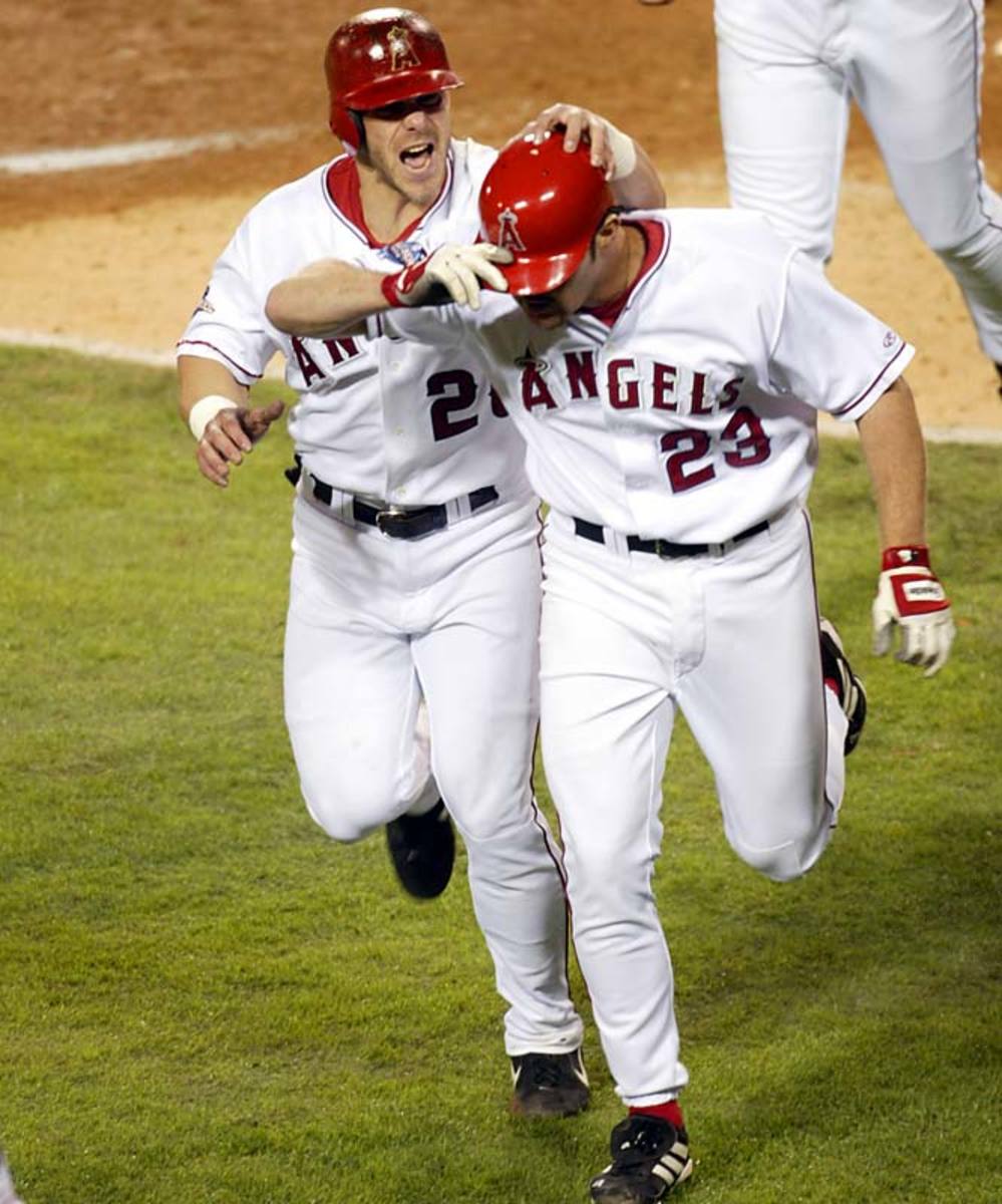 Angels 6, Giants 5 | Game 6, 2002 World Series