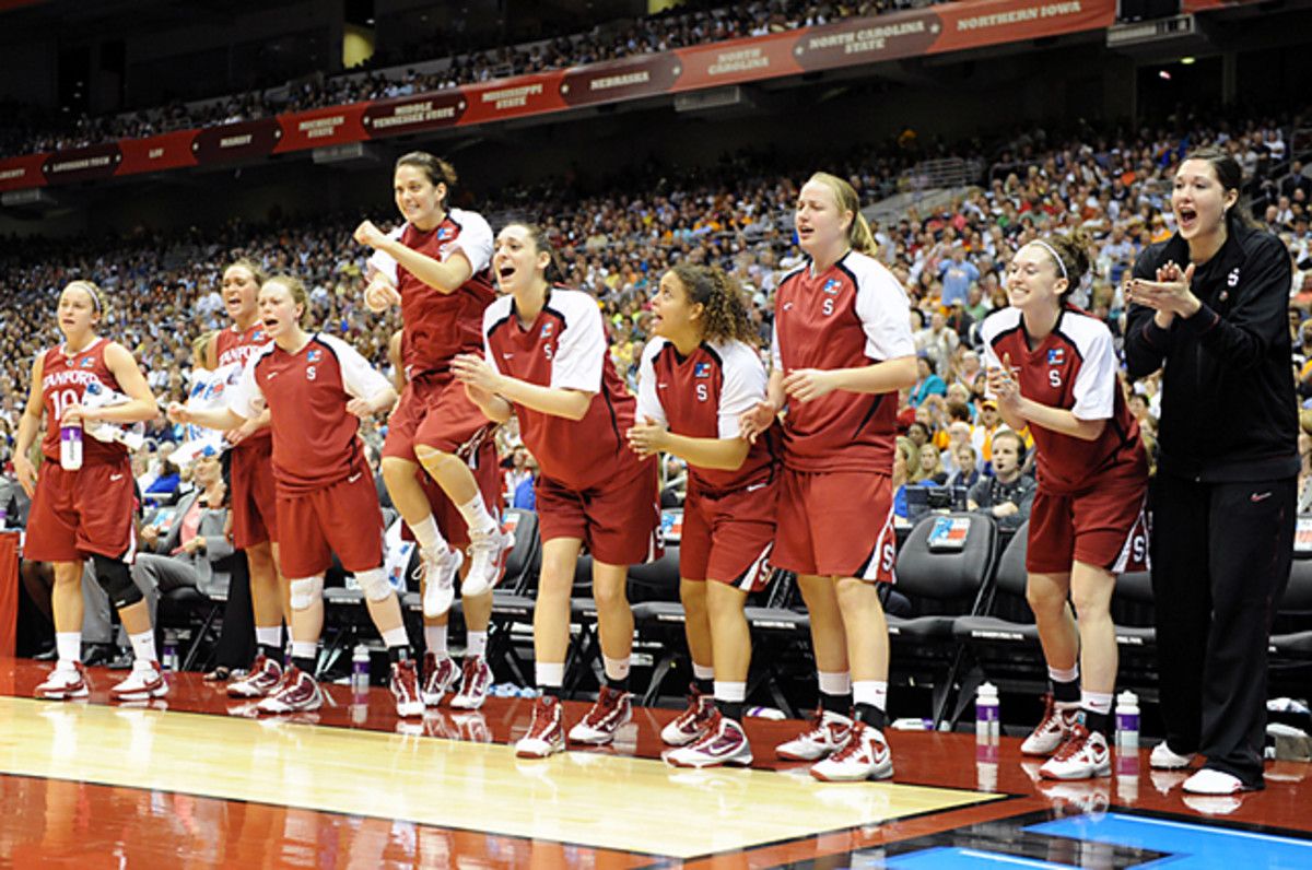 Connecticut 53, Stanford 47