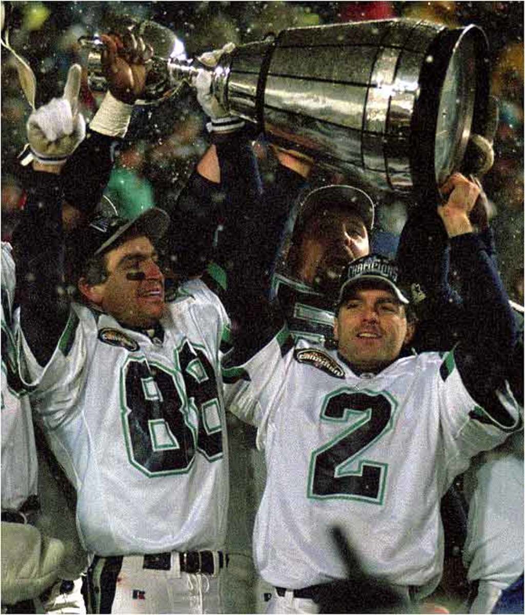 flutie_greycup.jpg