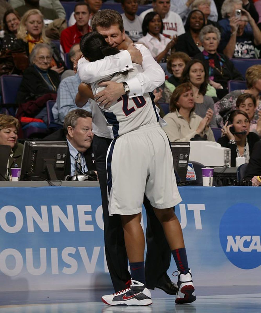 UConn 76, Louisville 54