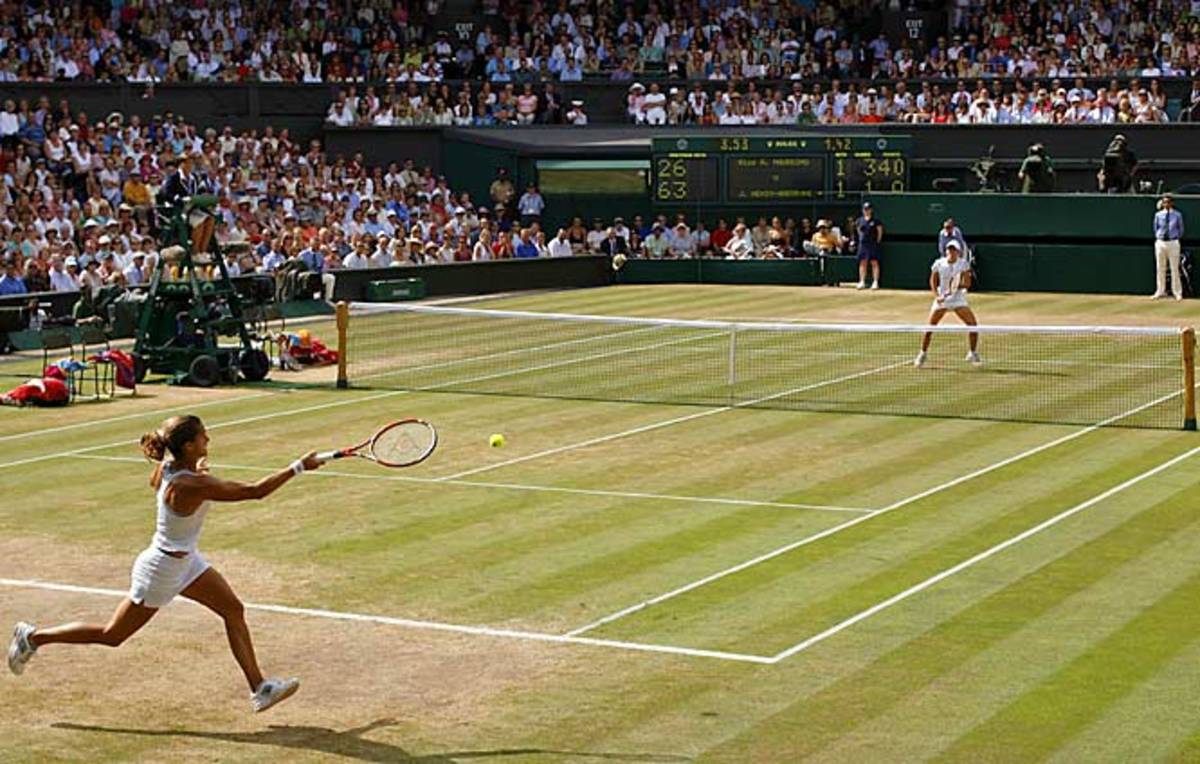 Amelie Mauresmo vs. Justine Henin-Hardenne