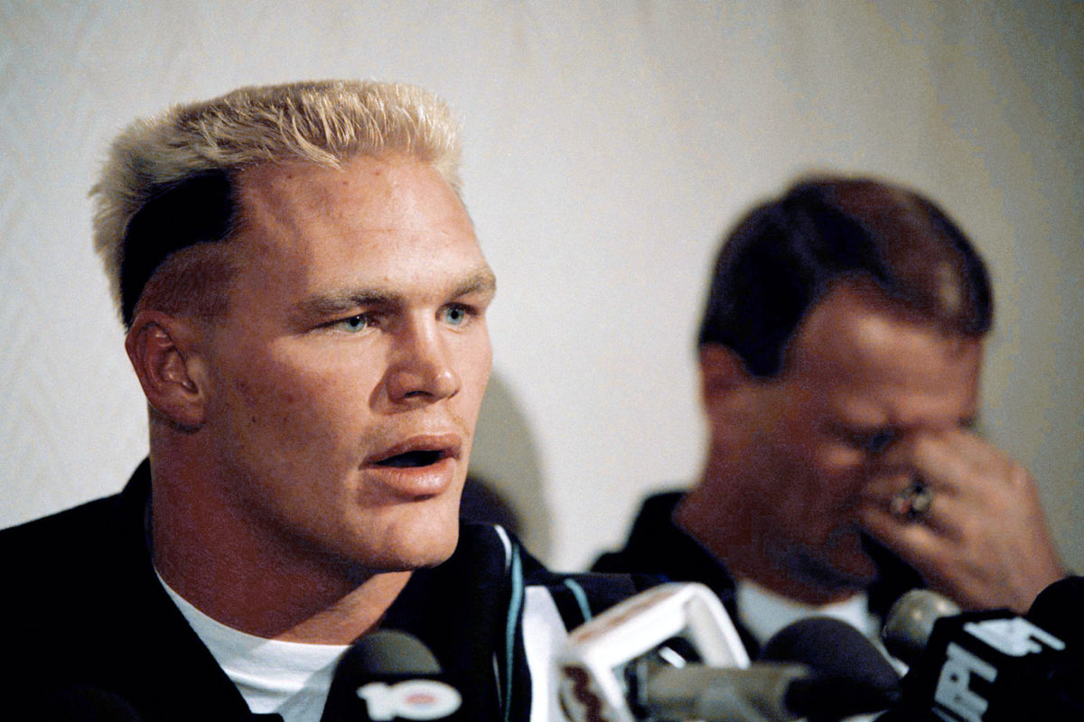 1986-Brian-Bosworth-Barry-Switzer.jpg