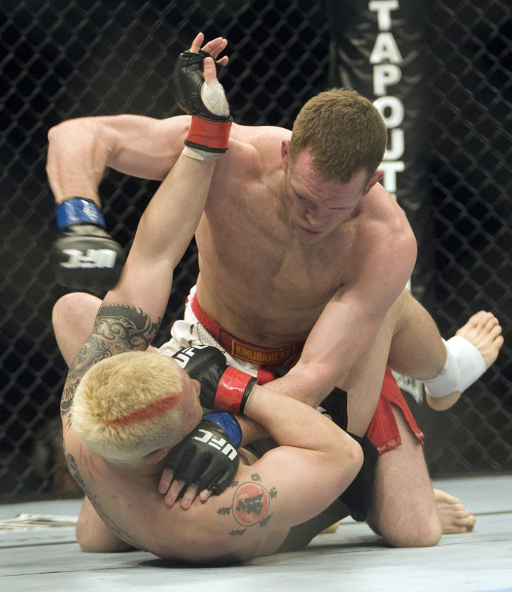 T.J. Grant vs. Ryo Chonan