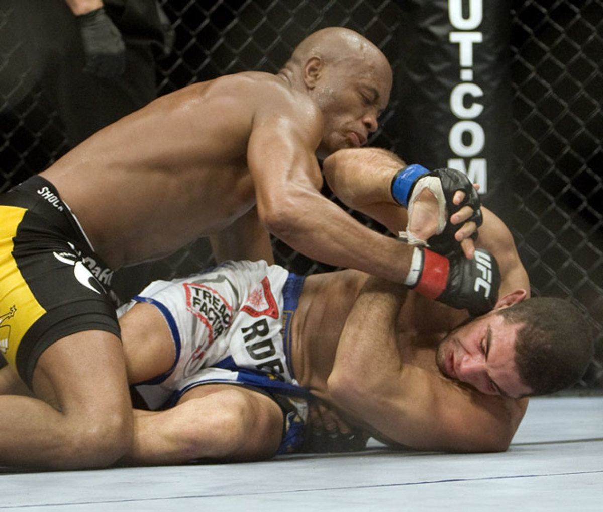 Anderson Silva vs. Thales Leites