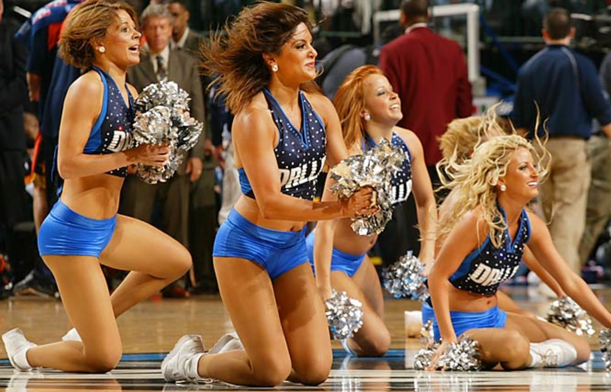 Mavs Dancers