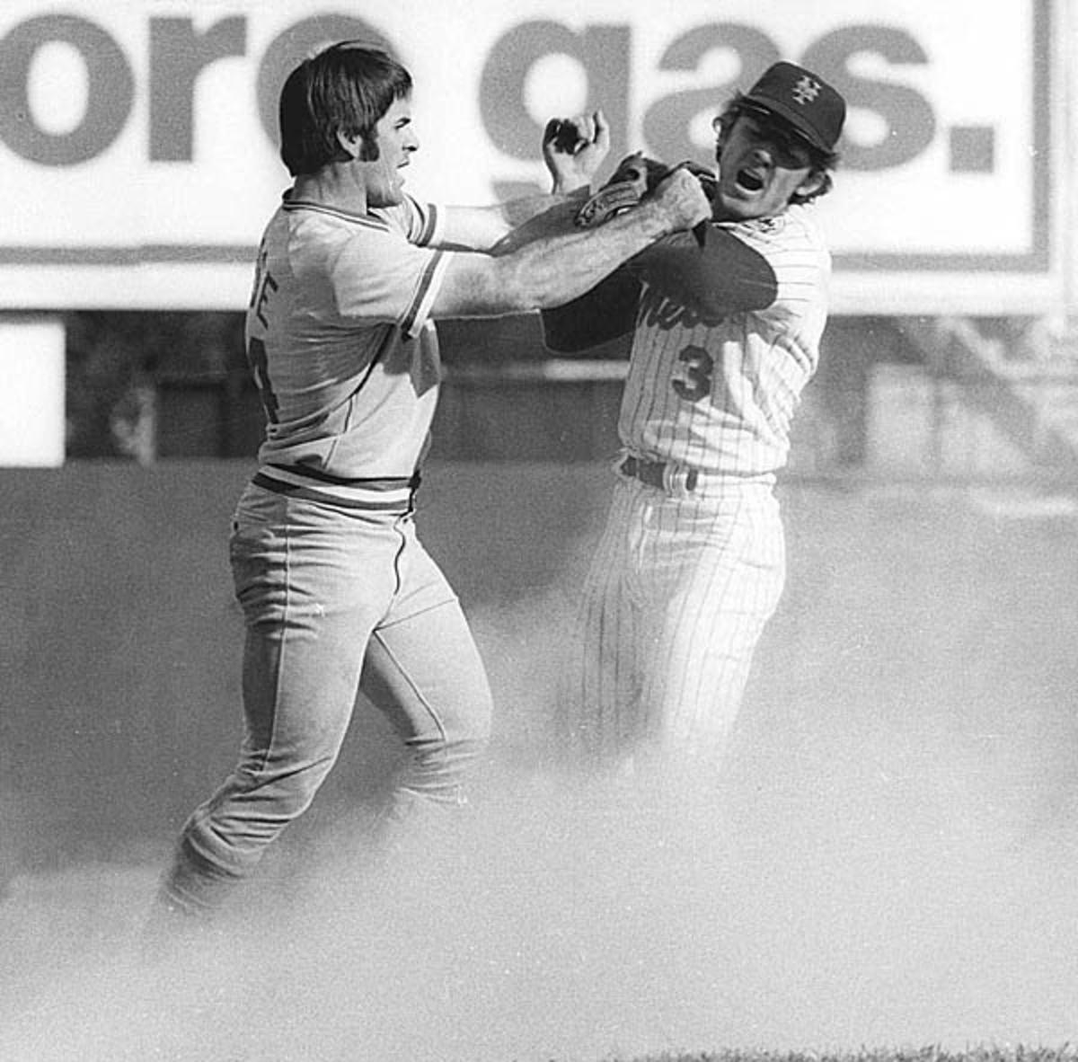 Pete Rose and Bud Harrelson