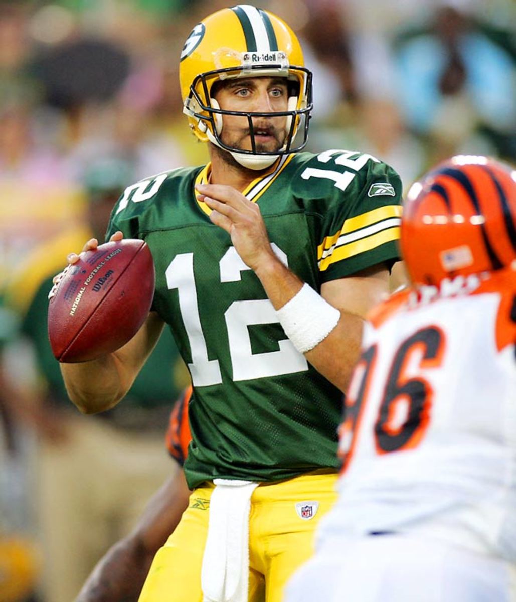 How will Aaron Rodgers handle the pressure of replacing a legend?