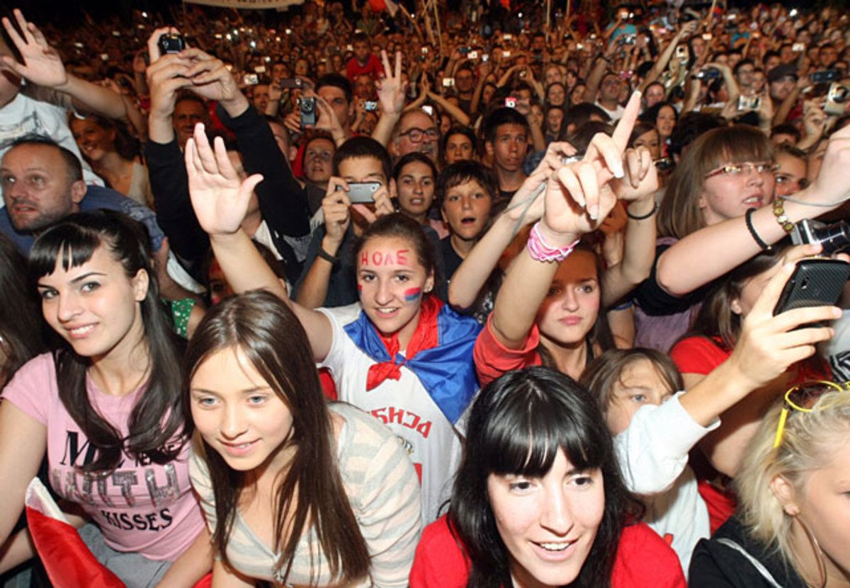 2-fans.jpg