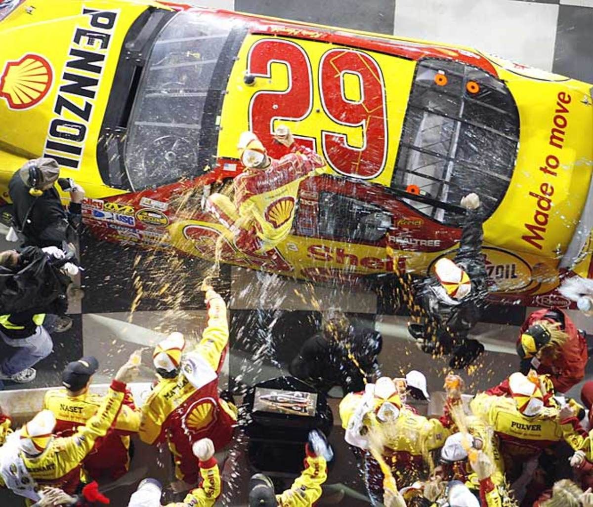 Kevin Harvick Wins Daytona 500