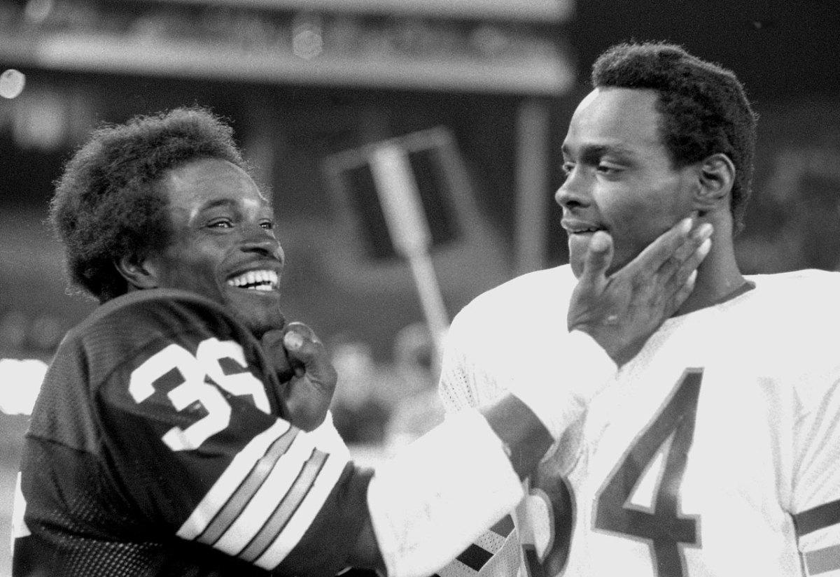 1977-Walter-Payton-brother-Eddie.jpg