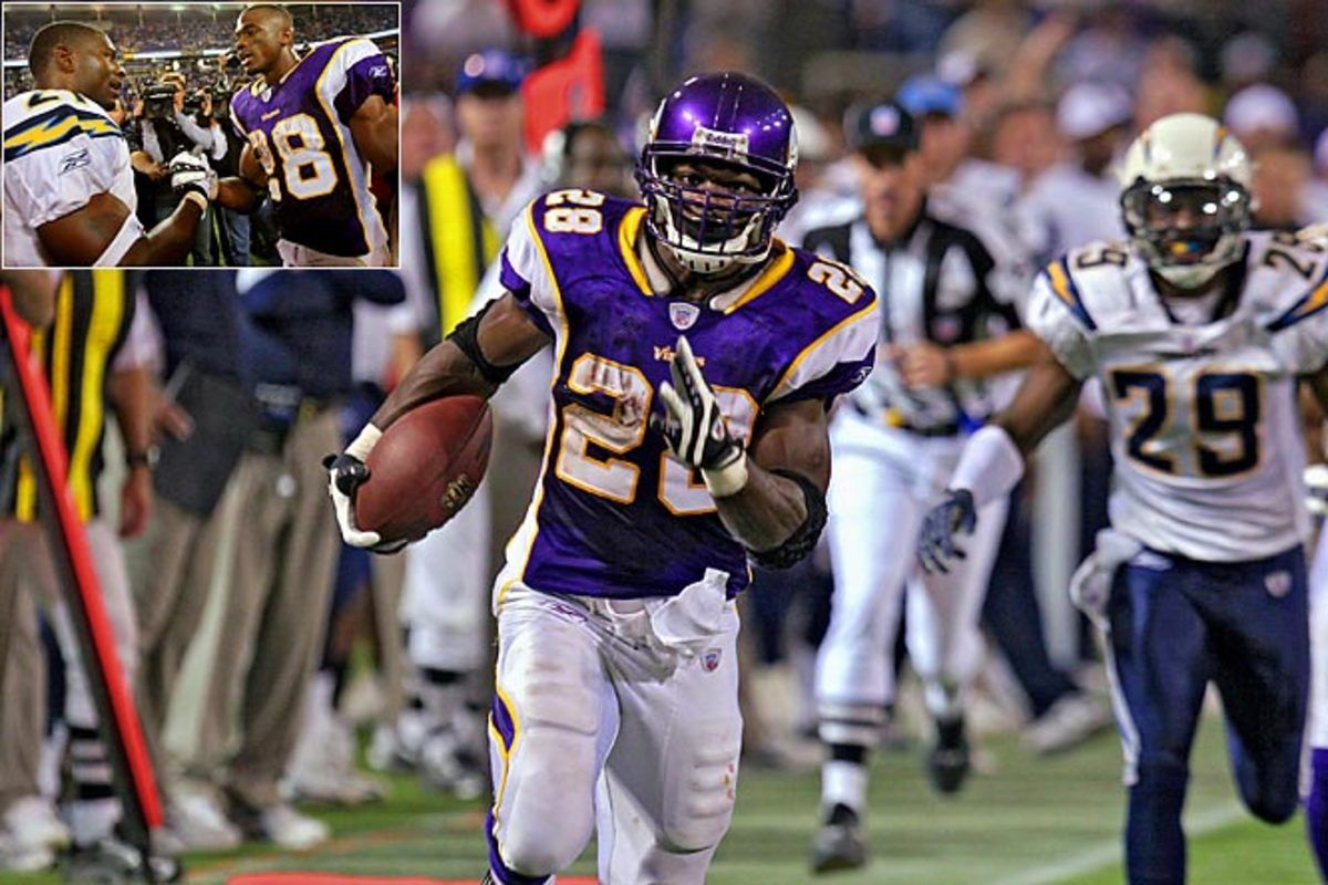 Adrian Peterson sets single-game rushing record