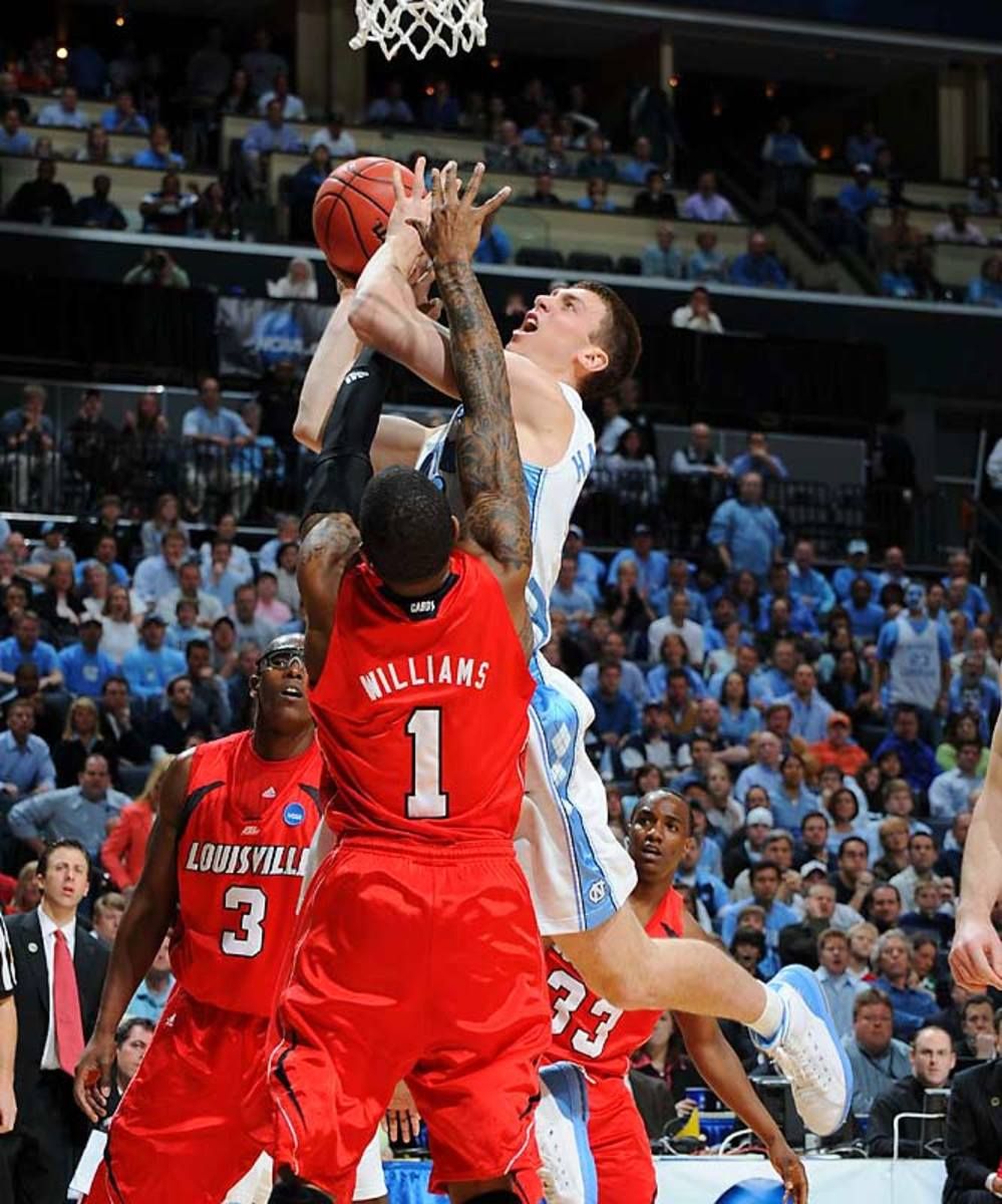 North Carolina defeats Louisville, 83-73