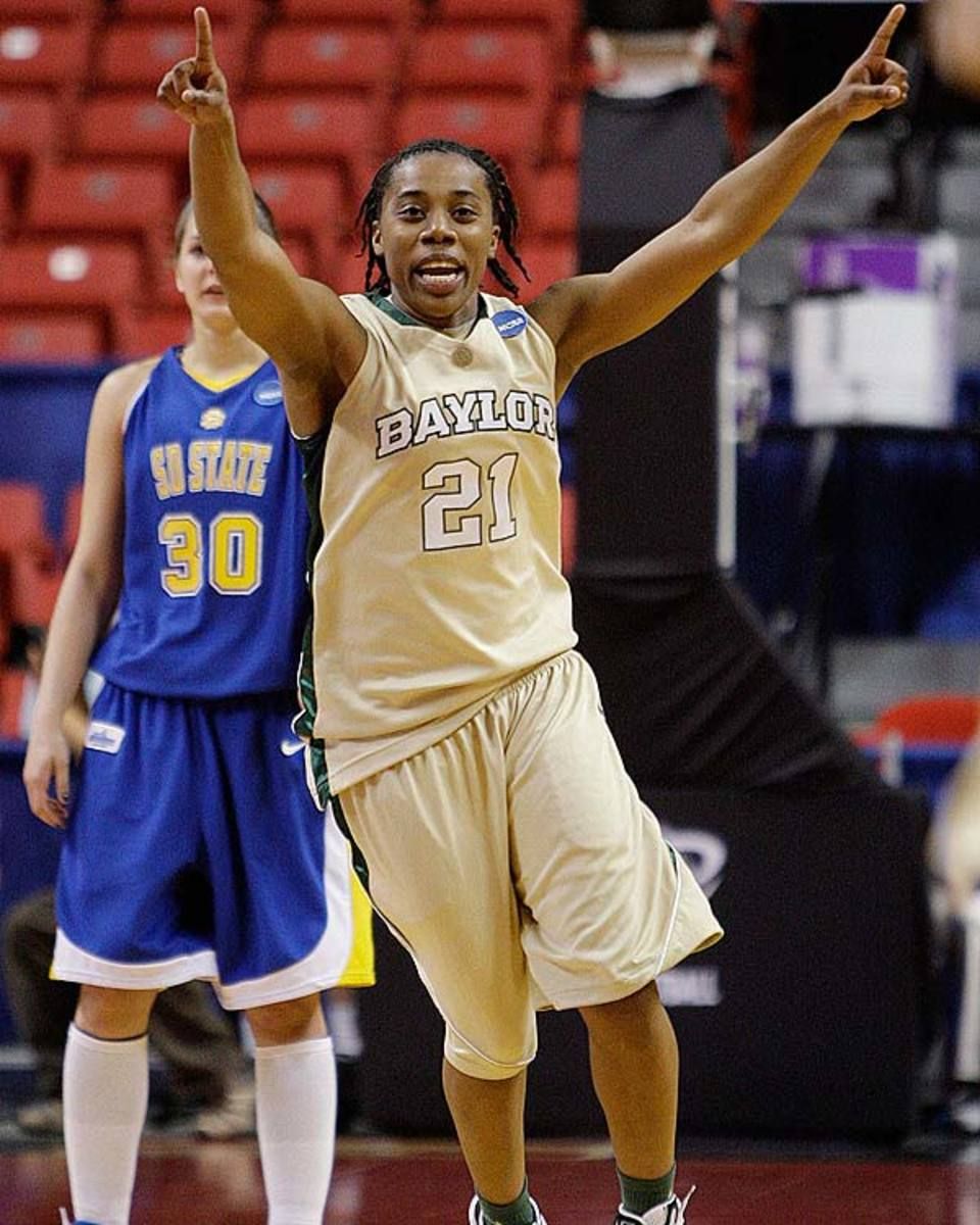 No. 2 Baylor tops No. 7 South Dakota State